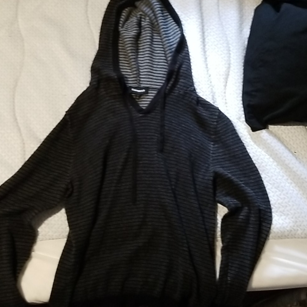 Express V neck pull over